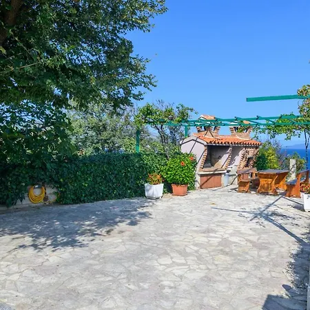By The Sea Duga Luka - Prtlog, - 2335 * Labin (Istria)